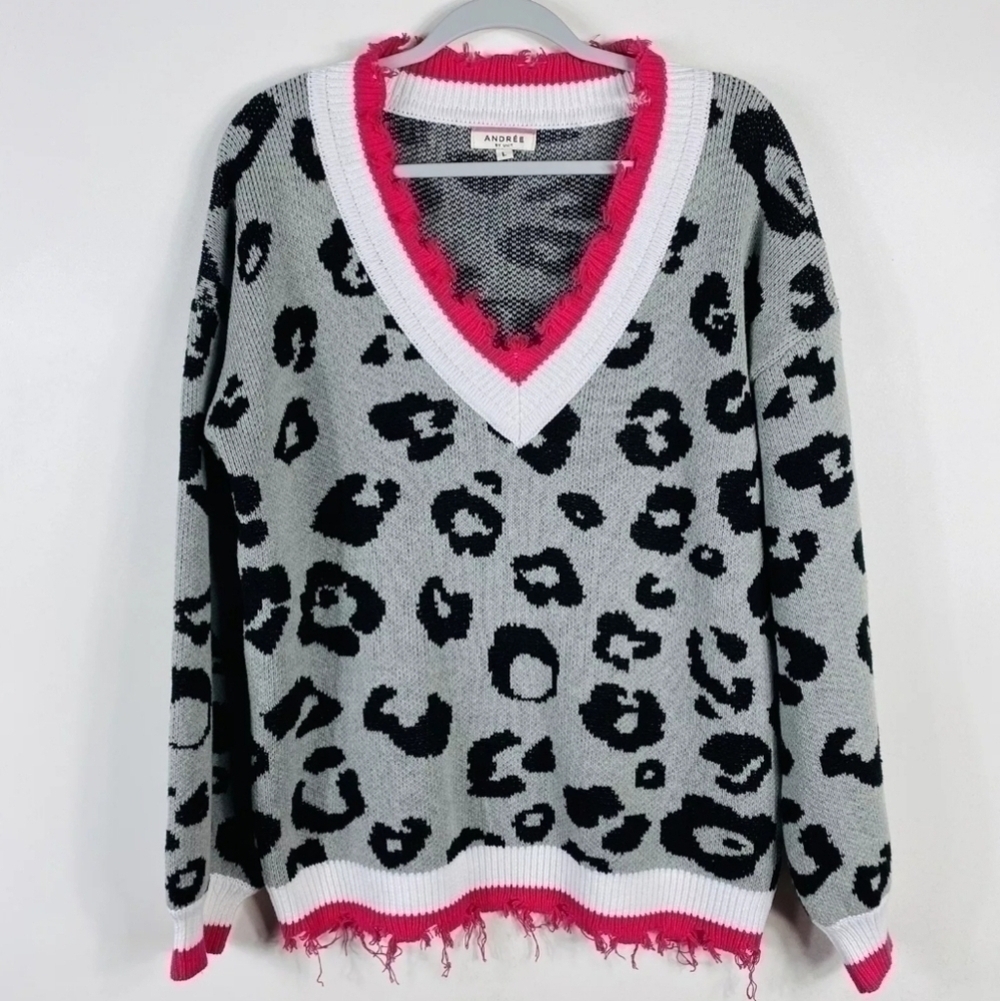 leopard print varsity trim pullover sweater Size largeV-neck Artsy Colorful - Picture 2 of 7